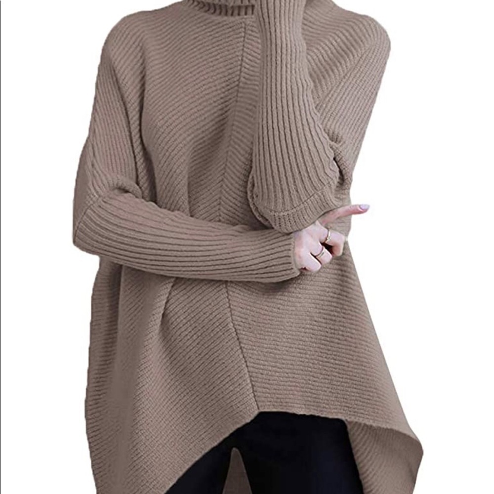 Turtle Neck Asymmetrical Hem Sweater Size: S